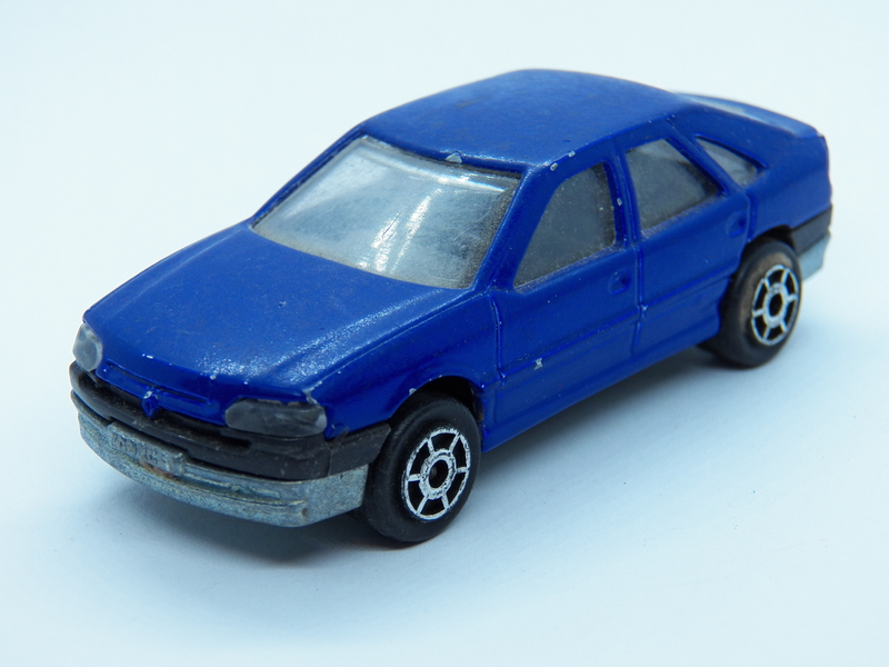 Illustration for article titled What's in the box? Car #28 Majorette Renault Safrane